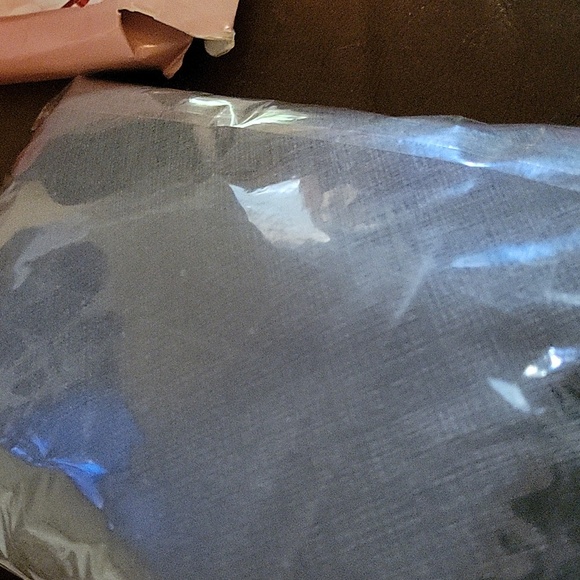 Blackout Self-Adhesive Curtain - Gray - Picture 4 of 4